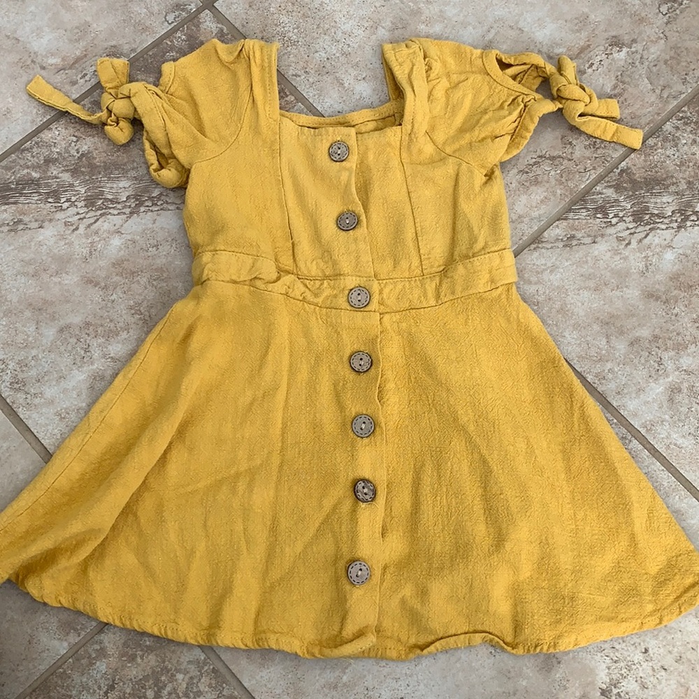 🎉10 for $10🎉 2T mustard yellow dress spring dress for photoshoot